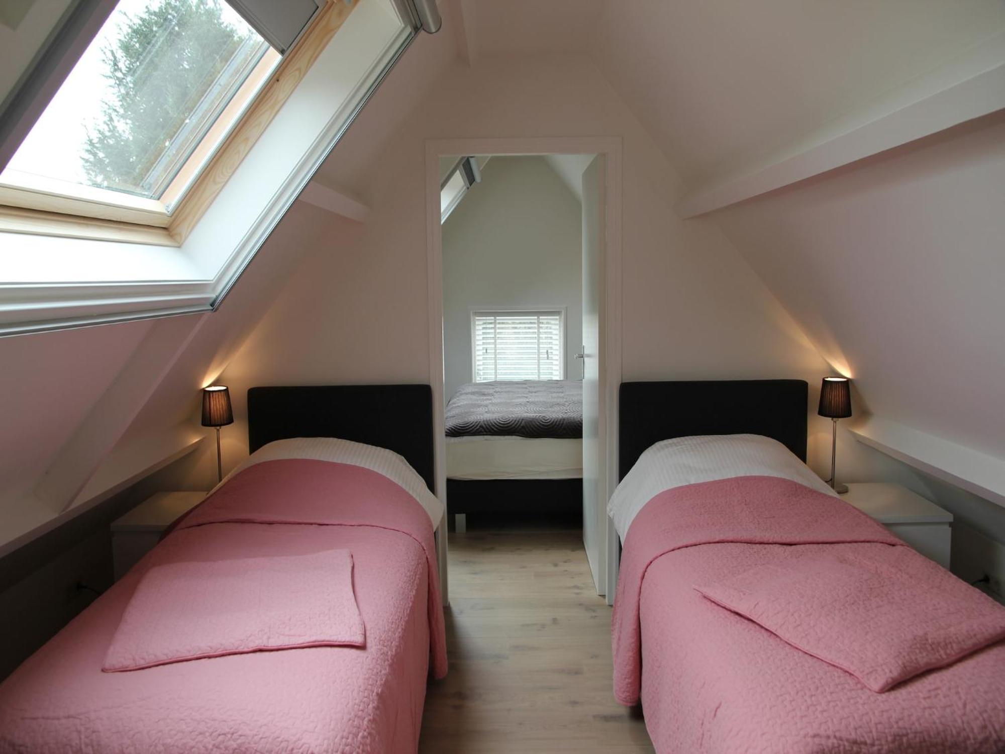 Pleasing Holiday Home In Schoorl With Patio 外观 照片